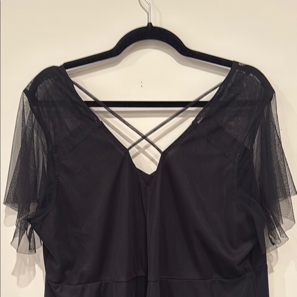 Torrid Black Mesh V-Neck Top - Picture 3 of 7